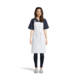 APRON IN WHITE